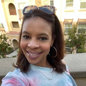 Meet your Posher, Monique